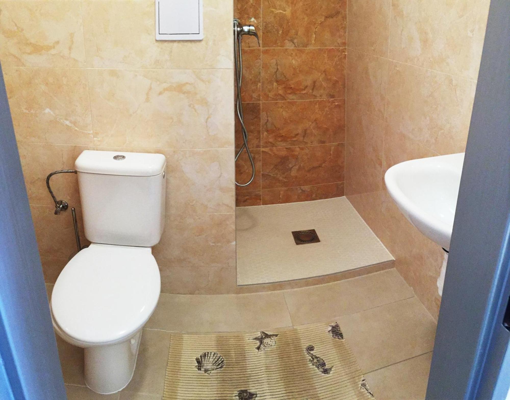 City Hotel B&B, Reception 24 7, 800M Od-From R1, Free Parking Banska Bystrica Exterior photo