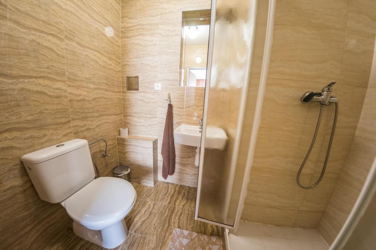 City Hotel B&B, Reception 24 7, 800M Od-From R1, Free Parking Banska Bystrica Exterior photo